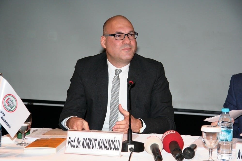 Hukuksal Gerçeklikler Bağlamında Anayasa Değişikliği - 52