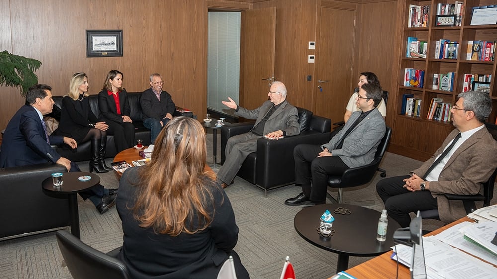 Esenyurt’un Seçilmiş Belediye Başkanı Prof. Dr. Ahmet Özer Baromuzu Ziyaret Etti