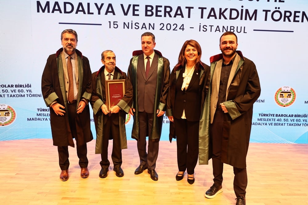 Meslekte 40, 50 ve 60 Yılını Dolduran Meslektaşlarımıza Plaket Verildi - 153