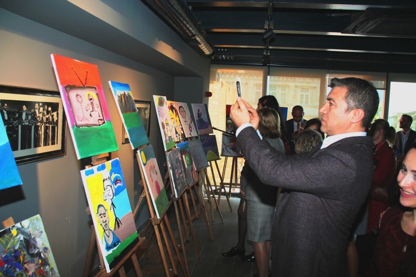 Tutukevindeki Çocukların Yaptıkları Resimler Sergilendi - 23