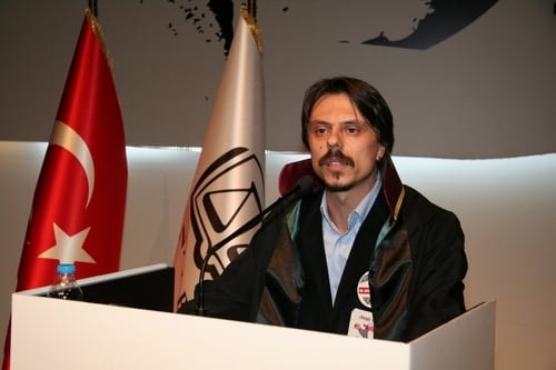 Ümit Kocasakal İstanbul Barosu Başkanlığına Yeniden Seçildi 

 - 181