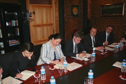 Federal Alman Parlamentosu Milletvekilleri İstanbul Barosu’Nu Ziyaret Etti
 - 9