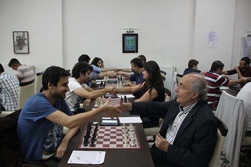 2013 İstanbul Takımlar Dostluk Satranç Turnuvasında Satranç Takımımız Iıı. Oldu 

 - 1