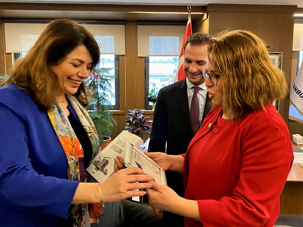 Staj Eğitim Merkezi Yürütme Kurulu Baro Başkanımız Av. Filiz Saraç’ı Ziyaret Etti - 1