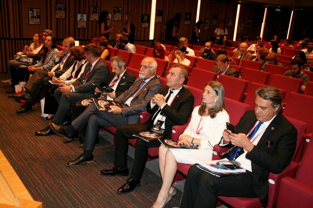 Uluslararası Konferans: ‘Ayın Karanlık Yüzü’ - 14