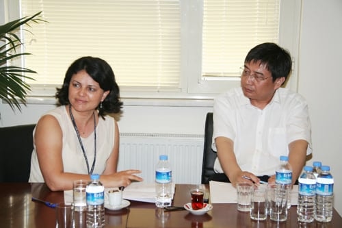 Çinli Hukukçular Baromuzu Ziyaret Etti
 - 13