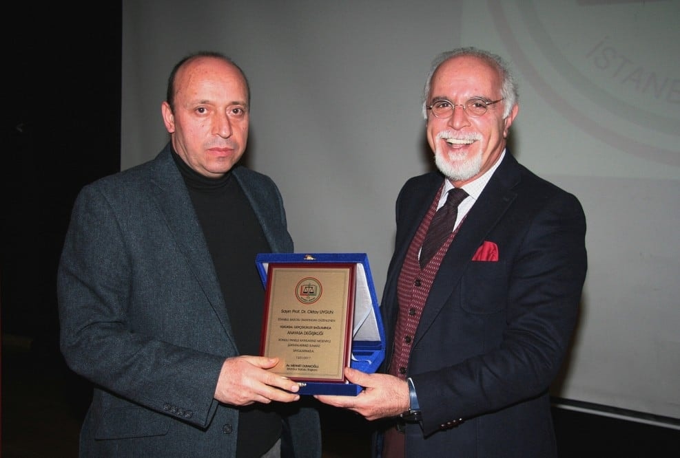 Hukuksal Gerçeklikler Bağlamında Anayasa Değişikliği - 100