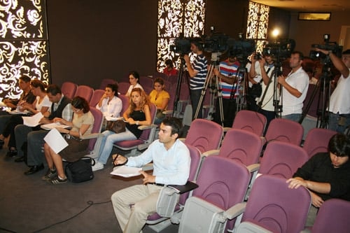 Kolcuoğlu: “Anayasa Değişiklikleri Asla Aceleye Getirilmemelidir” - 6