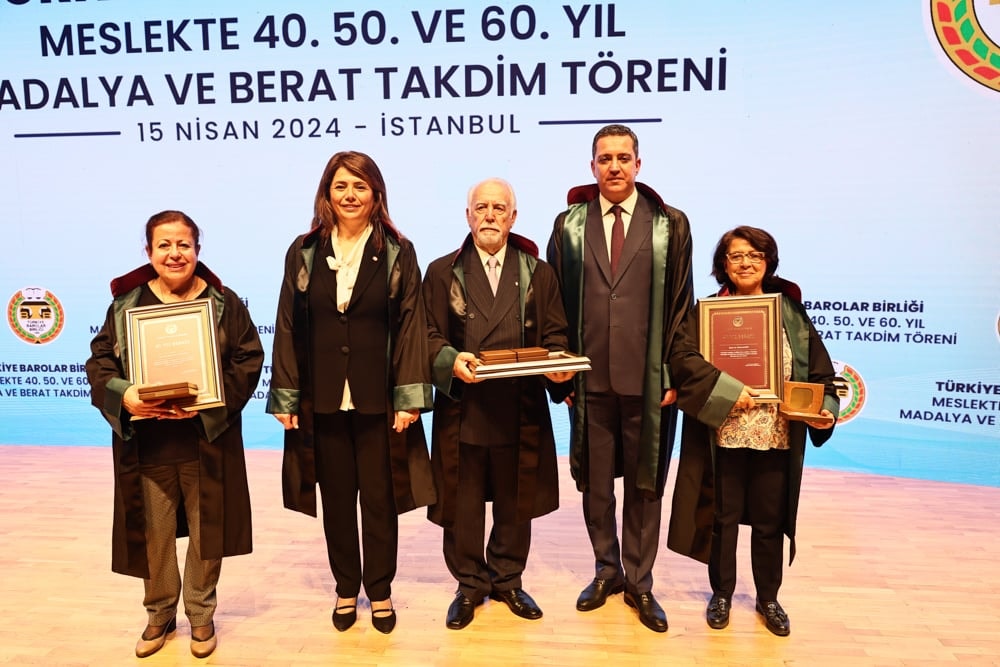 Meslekte 40, 50 ve 60 Yılını Dolduran Meslektaşlarımıza Plaket Verildi - 195