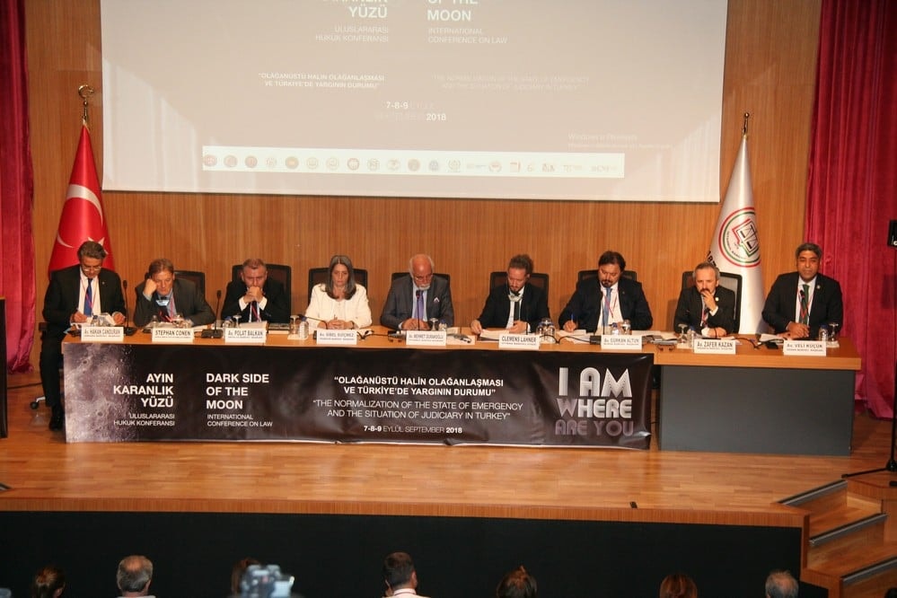 Uluslararası Konferans: ‘Ayın Karanlık Yüzü’ - 102