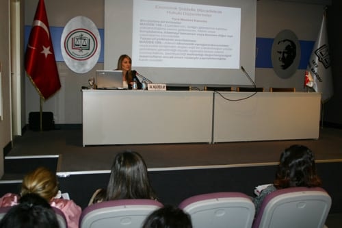 Kadın Hakları Ve Aile İçi Şiddet Semineri Devam Ediyor
 - 22