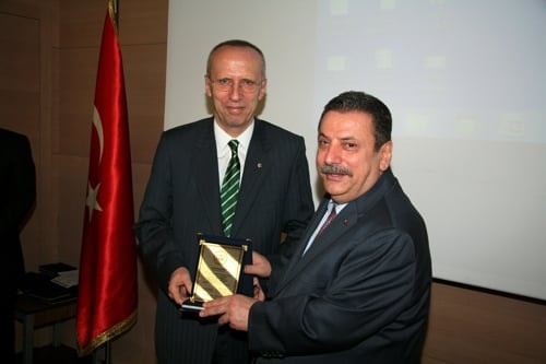 Hukuk Eğitimi Büyük Bir Kaosa Sürüklenmiştir - 14