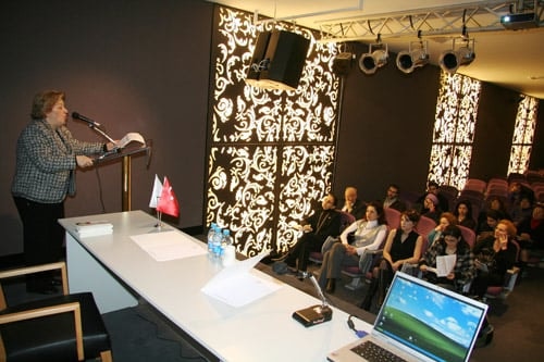 Dünya Kadınlar Günü Etkinliklerinde Ülke Sorunları Tartışılıyor