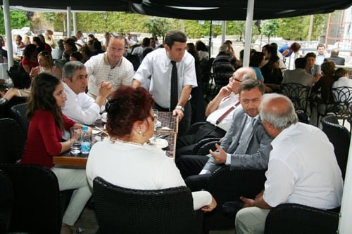 Staj Eğitim Merkezi Eğitimcileri Kahvaltılı Toplantıda Buluştu
 - 3