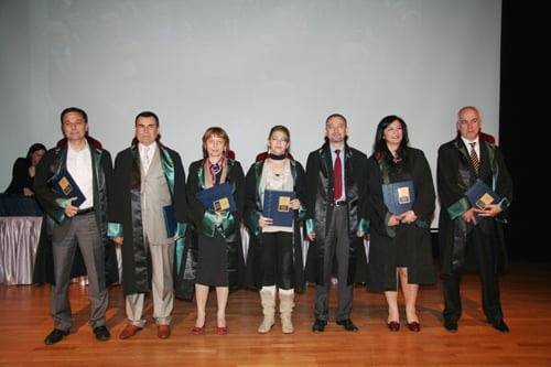 Mesleklerinde 25, 30, 35 Yılını Dolduran Toplam 693 Meslektaşımıza Plaket Verildi
 - 67