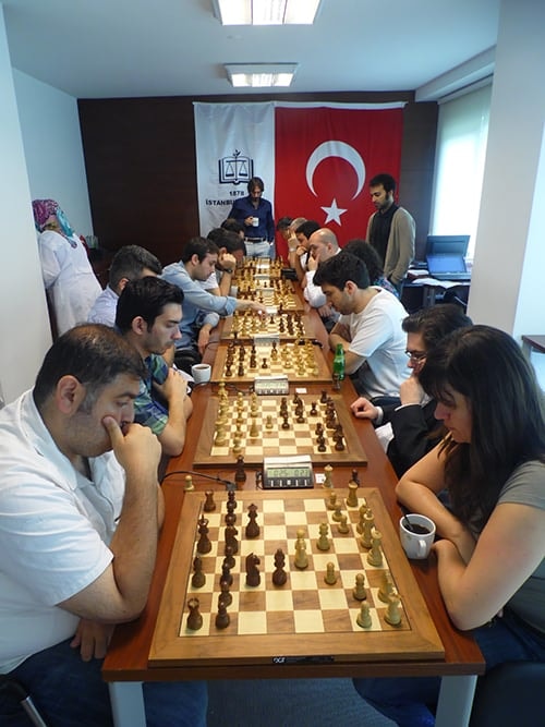 Satrançta Dostluk Kazandı

 - 4