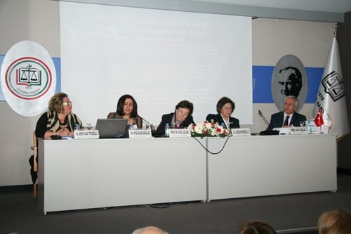 Türkiye Kadın Sorununu Çözerek Çağdaşlaşır
 - 11