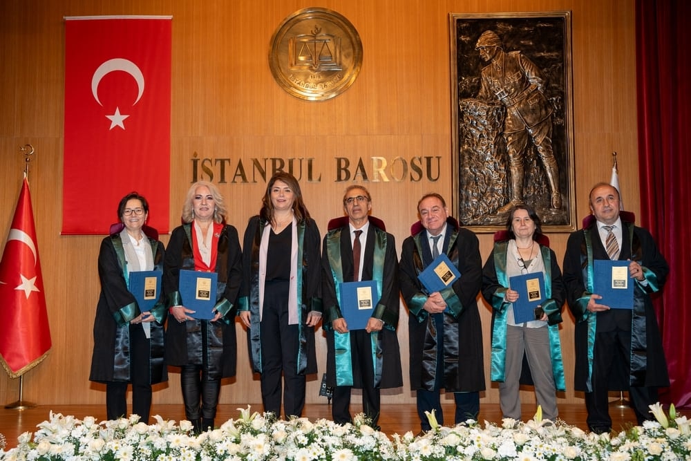 Meslekte 25, 30 ve 35 Yılını Dolduran Meslektaşlarımıza Plaket Verildi - 24