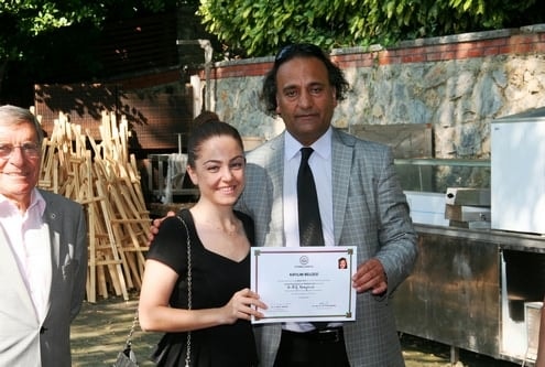 33. Dönem Hukuk İngilizcesi Ve Terminolojisi Derslerini Tamamlayanlara Katılım Belgeleri Verildi - 15