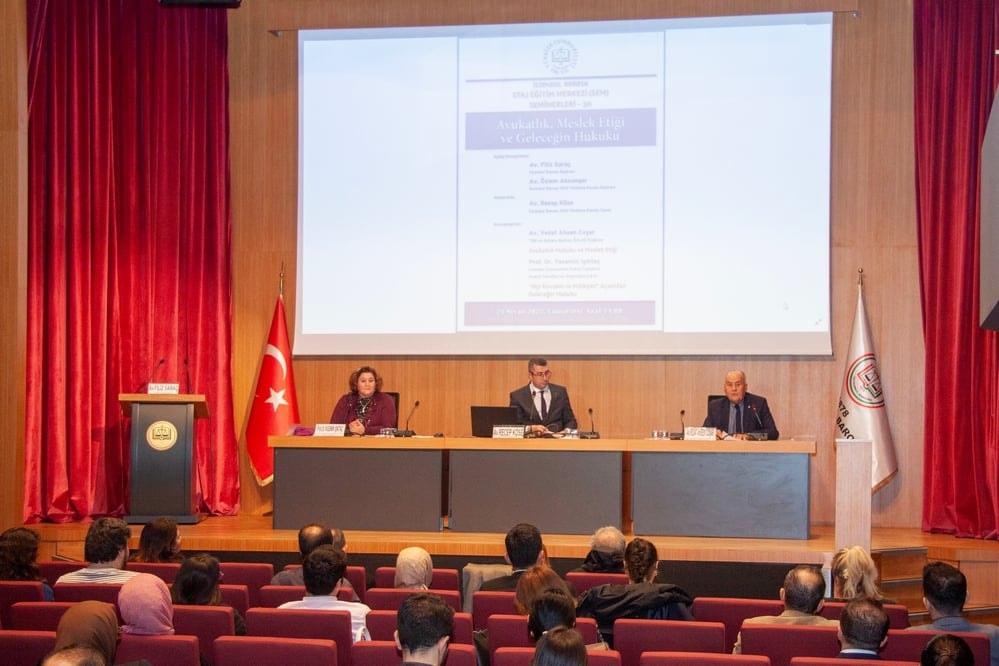 Avukatlık Meslek Etiği ve Geleceğin Hukuku Semineri - 3