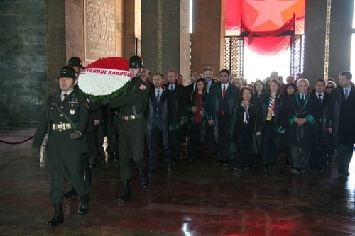 İstanbul Barosu Heyeti Anıtkabir’De Ata’Nın Huzurunda

 - 25