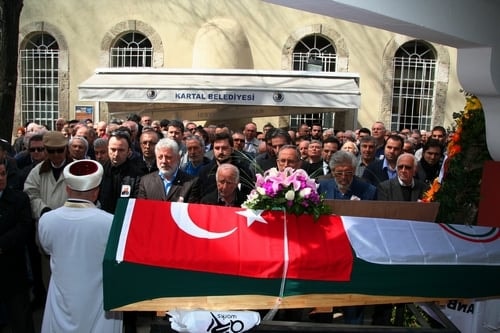 Örnek İnsan Av. Ekrem Erdal Üner’İ Son Yolculuğuna Uğurladık
 - 36