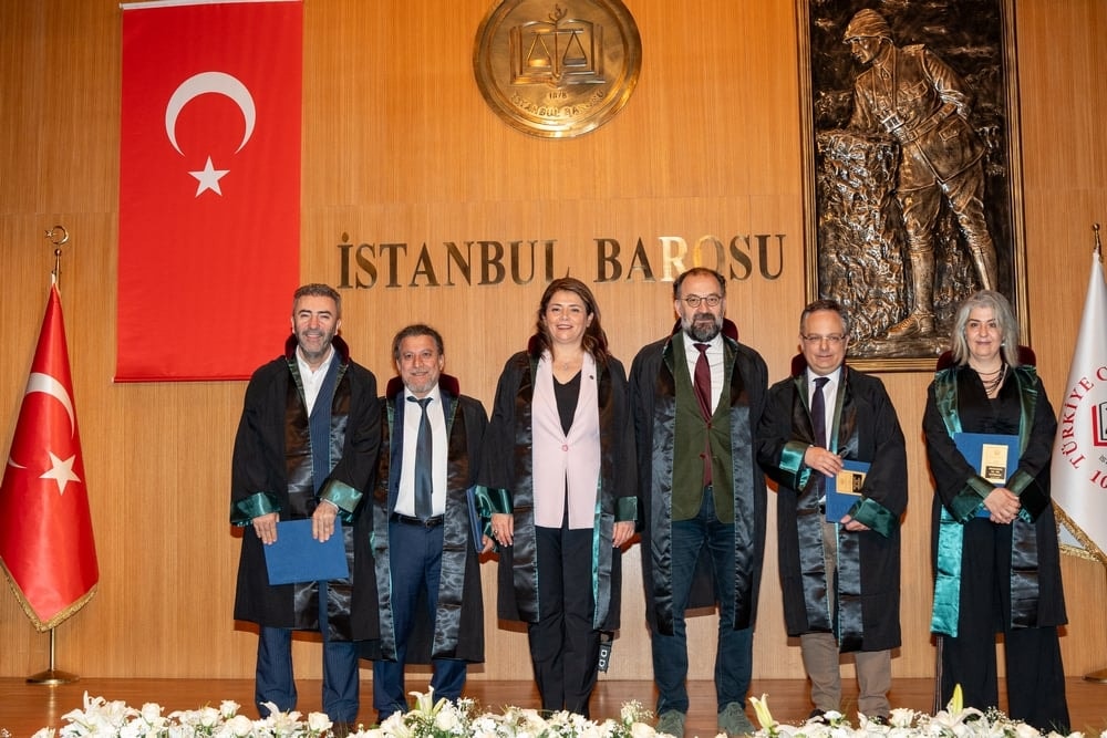 Meslekte 25, 30 ve 35 Yılını Dolduran Meslektaşlarımıza Plaket Verildi - 8