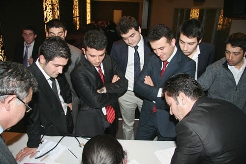 Stj. Avukatlar Komisyonugenel Kurulu 
Yürütme Kurulu Seçimiyle Noktalandı - 35