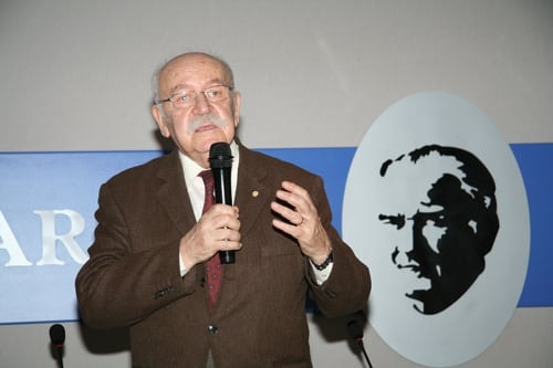 20. Dönem Hukuk İngilizcesi Ve Terminolojisi 
Derslerini Tamamlayanlara 
Katılım Belgeleri Verildi
 - 8