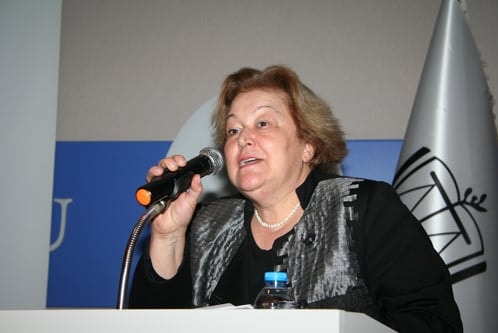 Türkiye Kadın Sorununu Çözerek Çağdaşlaşır
 - 30