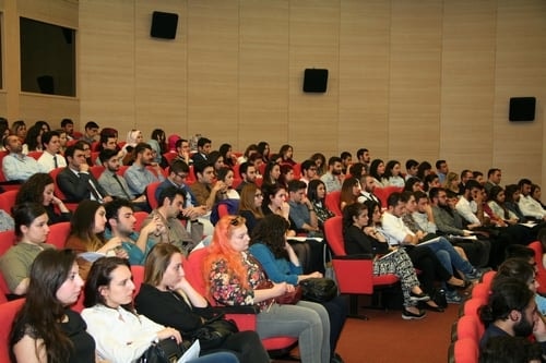 Adil Yargılamanın Teminatı Avukattır
 - 26