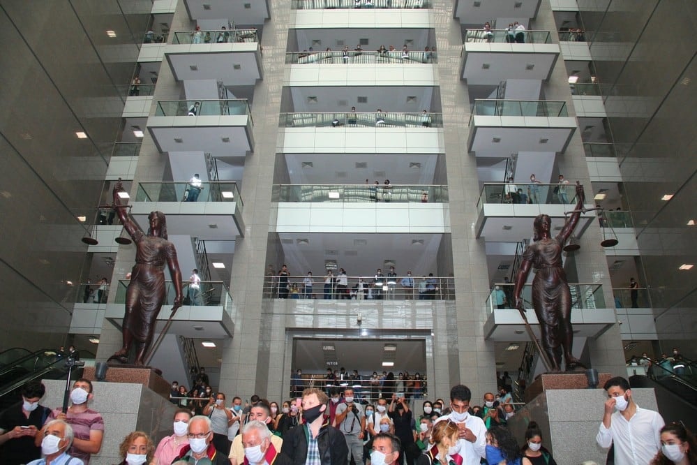 Avukatların Direnişi Sürüyor - 22