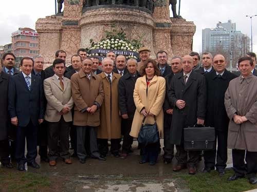 Stj. Avukatlar Komisyonugenel Kurulu 
Yürütme Kurulu Seçimiyle Noktalandı - 1