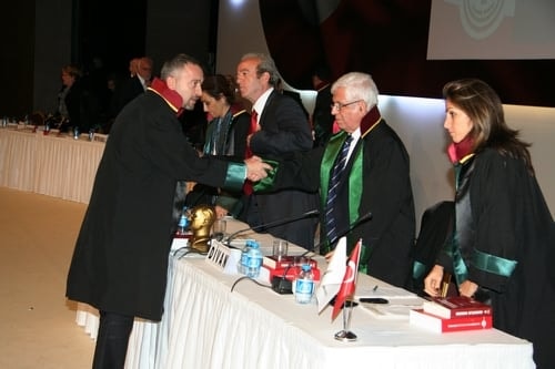 Ümit Kocasakal İstanbul Barosu Başkanlığına Yeniden Seçildi 

 - 199