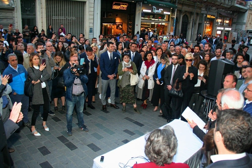 Demokrasi ve Dayanışma Nöbeti Devam Ediyor - 13