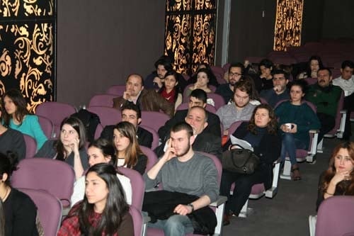 İstanbul Barosu Dış İlişkiler Merkezi Tarafından Düzenlenen
“Sınırlar Ve Sığınmacılar: Bir Suriye Örneği “ Konulu Toplantı Yapıldı - 24