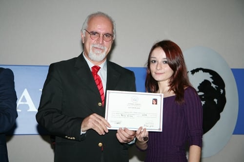 20. Dönem Hukuk İngilizcesi Ve Terminolojisi 
Derslerini Tamamlayanlara 
Katılım Belgeleri Verildi
 - 14