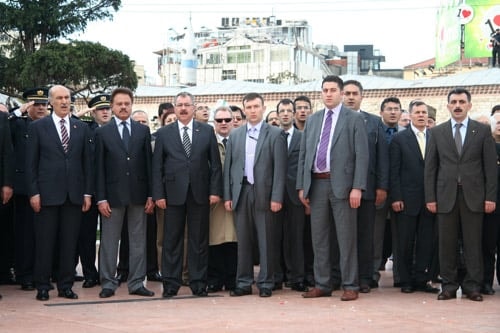 Atamızı Anıyoruz

 - 12