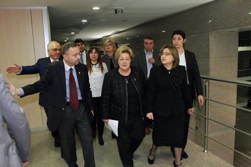 İstanbul Adliyesinde Kadın Hakları Merkezi
Ve Şiddeti Önleme Birimi Hizmete Girdi - 8