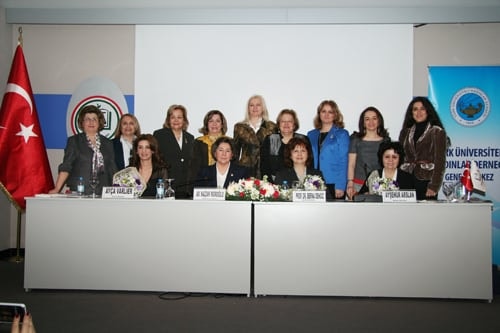 Önder Kadınlar Ödüllendirildi
 - 33