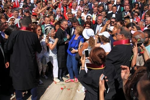 Yeni Adli Yıl Görkemli Bir Alternatif Açılış Töreniyle Başladı
 - 109