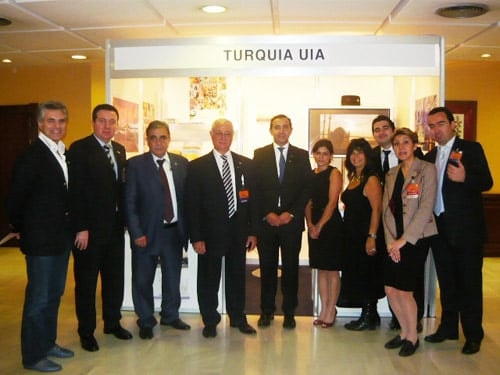 Uıa’Nın 54. Kongresine Ev Sahipliği Yapacak Olan İstanbul Barosu İstanbul 2010 Kongresi Tanıtımı İçin Sevılla’Daydı