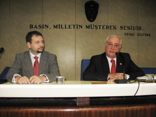 Pazartesi Forumları Başladı