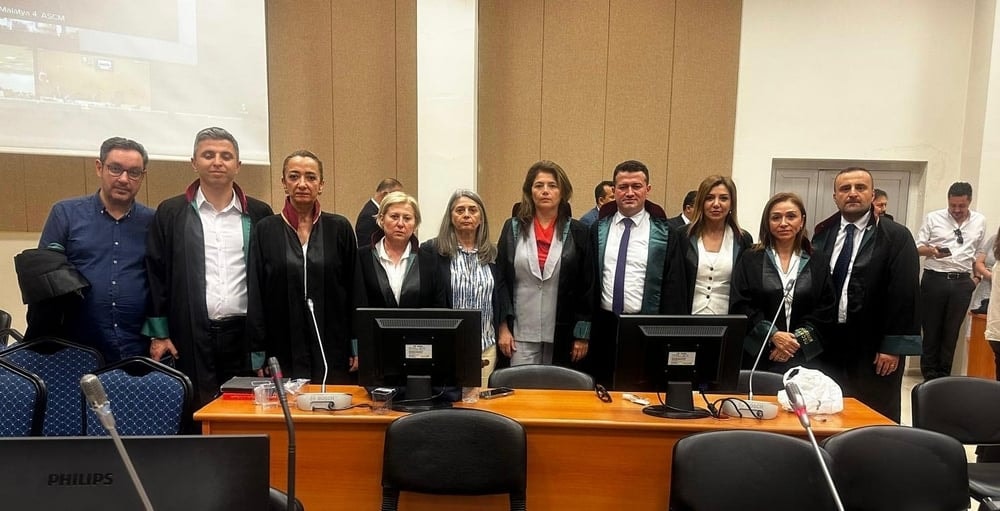 İstanbul Barosu Başkan ve Yöneticileri Tahir Elçi Cinayeti Davasinin Karar Duruşmasına Katıldı - 2