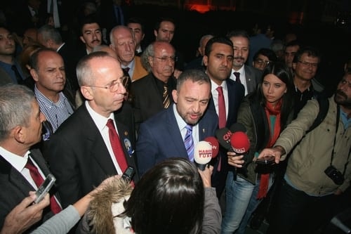 Ümit Kocasakal İstanbul Barosu Başkanlığına Yeniden Seçildi 

 - 380