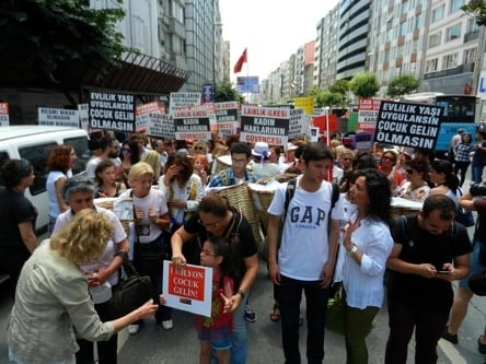 Devrim Yasamız Medeni Kanuna Sahip Çıkıyoruz Yürüyüşü - 19