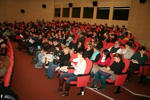 Sağlık Çalışanlarının Kadına Yönelik Şiddetin Önlenmesinde

Hukuki Ve Cezai Sorumluluğu 
 - 17