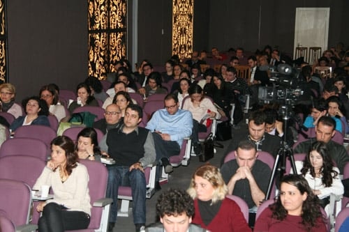 “Kadın Hakları Ve Aile İçi Şiddet” Konulu Sertifika Programı

 - 17