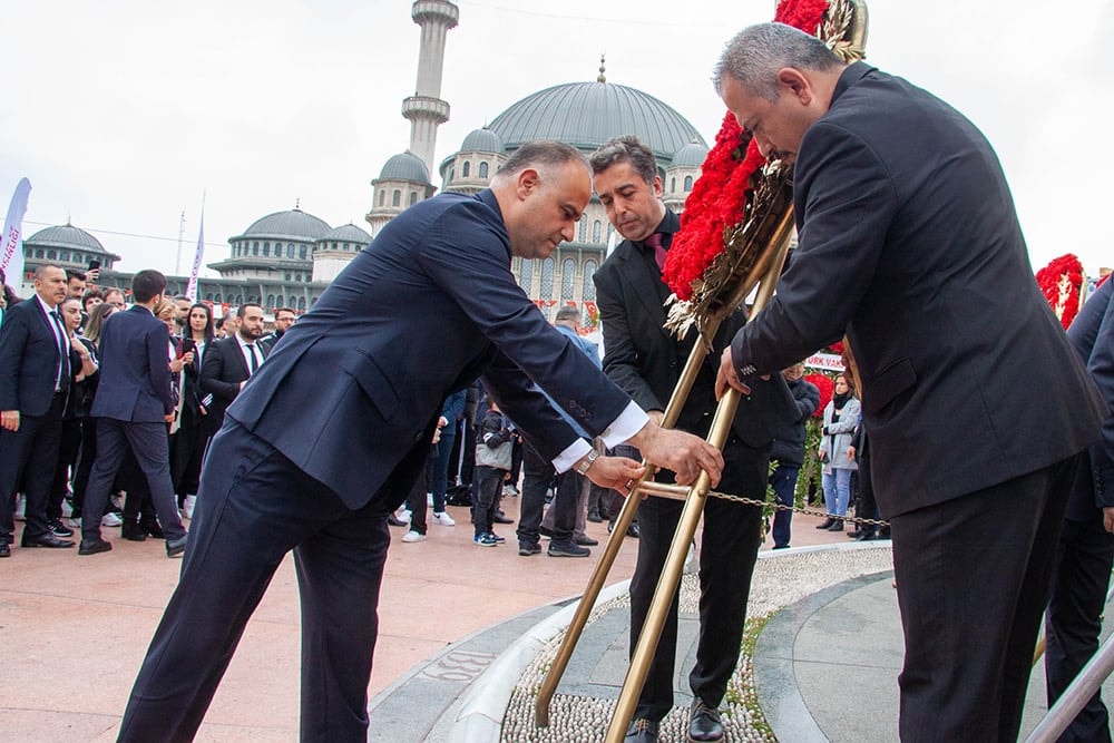 Taksim Cumhuriyet Anıtı’nda 19 Mayıs Töreni - 3