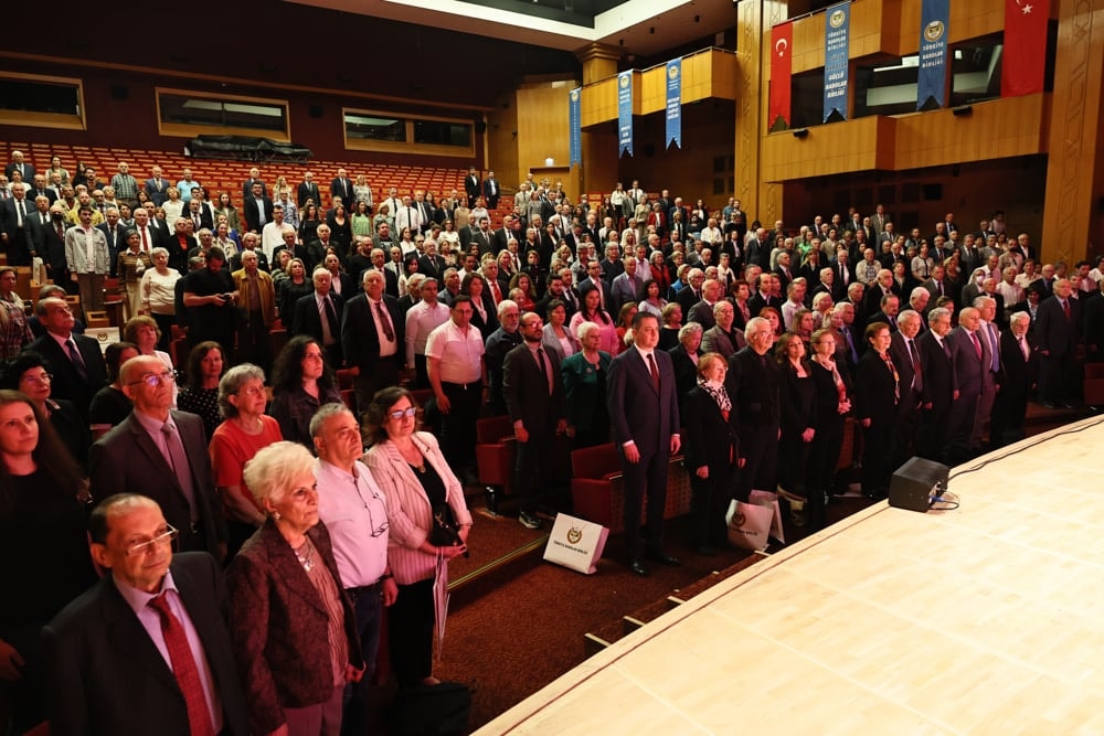 Meslekte 40, 50 ve 60 Yılını Dolduran Meslektaşlarımıza Plaket Verildi - 126